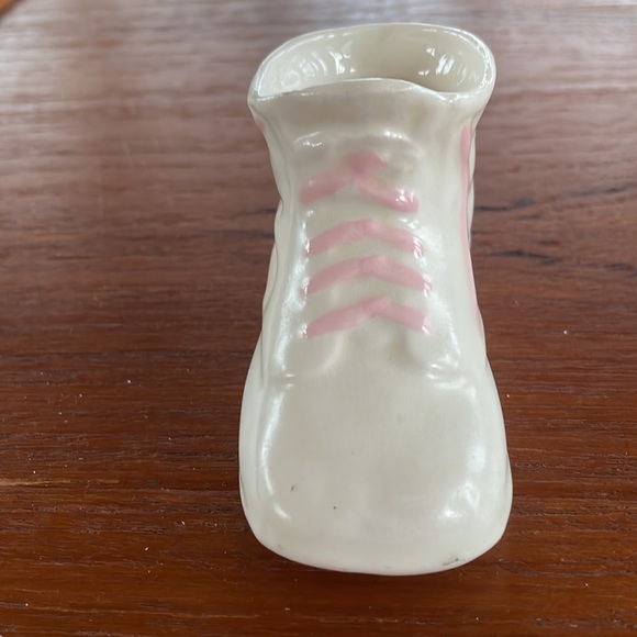 VTG Pottery Baby Shoe - Picture 2 of 5